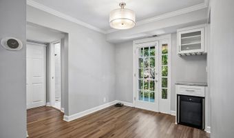 4815 31ST St S B1, Arlington, VA 22206