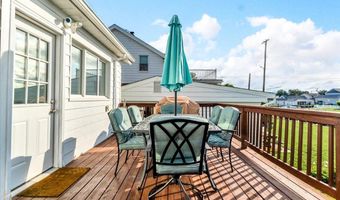 1748 Saint Clair River Dr, Algonac, MI 48001