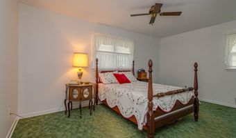 7 Harbor View Dr, Atlantic Highlands, NJ 07716