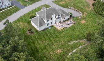 31 Bourque Rd, Cumberland, RI 02864