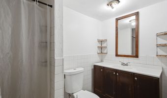 81 Elm St, Beachwood, NJ 08722