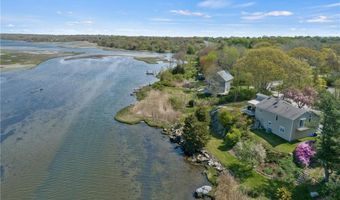 64 Starr Dr, Narragansett, RI 02882