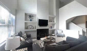 615 W St Johns Pl, Addison, IL 60101