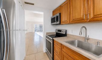 1142 99th St 23, Bay Harbor Islands, FL 33154