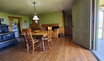 762 McLaren Hill Rd, Barnet, VT 05821