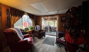 7 Howard Siding Ln, Abbot, ME 04406