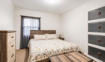 609 West St, Alden, IA 50006