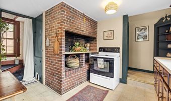 31 Canterbury Rd, Brooklyn, CT 06234