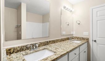 390 Rosalie Maria Dr, Biloxi, MS 39531