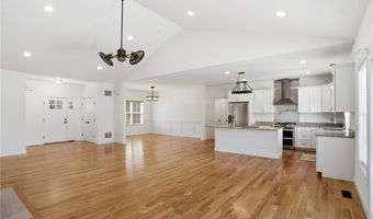 1291 Central Ave, Johnston, RI 02919