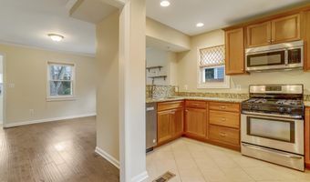 6106 BANGOR Dr, Alexandria, VA 22303