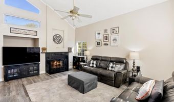 2412 Lake Forest St, Escondido, CA 92026