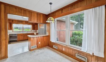 33 Lake St, Badin, NC 28009