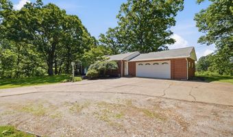 142 Center Grange Rd, Aliquippa, PA 15001