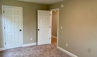 49 Woodbrey Ln, Standish, ME 04084