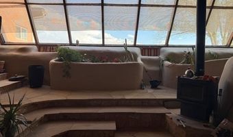 97 Calle Conejo, Arroyo Hondo, NM 87513