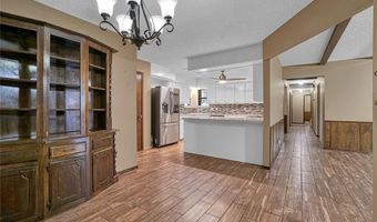 404 Comanche Trl, Altus, OK 73521