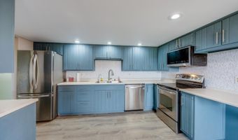 421 Country Club Dr, Batesville, IN 47006