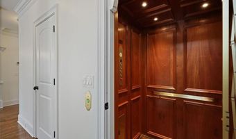 7989 Magnolia Sq, Atlanta, GA 30350