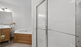 118 Ambleside Way, Amherst, OH 44001