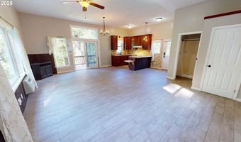 17285 RUSTIC Ln, Brookings, OR 97415