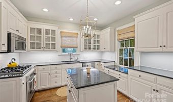 2119 Dilworth Rd E, Charlotte, NC 28203