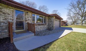 314 Whittemore Dr, South Beloit, IL 61080