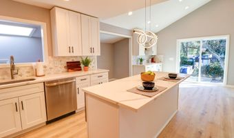 42 Cherry Tree Farm Rd, Middletown, NJ 07748