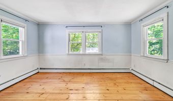 13 Hoyt Rd, Bethel, CT 06801
