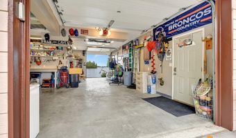 19052 W Arctic Tern Ln, Big Lake, AK 99652