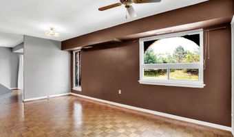 1 SILVERWOOD Cir 8, Annapolis, MD 21403
