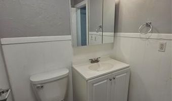 609 W 5th St, Ada, OK 74820