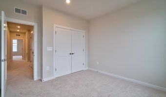 20285 NEWFOUNDLAND Sq, Ashburn, VA 20147