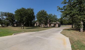 1013 Churchill Ln, Millsap, TX 76066