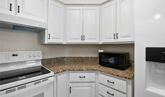 101 Saunders Ln, Aransas Pass, TX 78336