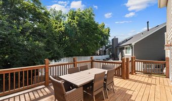 1537 Greenfield Crossing Ct, Ballwin, MO 63021
