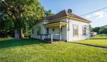 706 E 4th St, Altamont, MO 64620