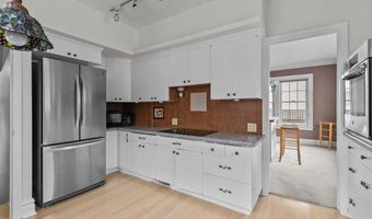 518 E SUMMER St, Appleton, WI 54911