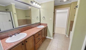 7111 Village Charmant #94, Baton Rouge, LA 70809