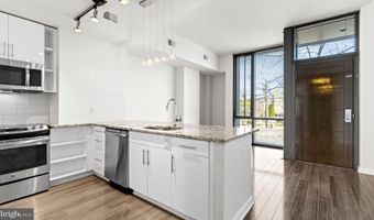 8300 WISCONSIN Ave 2B-1-806, Bethesda, MD 20814