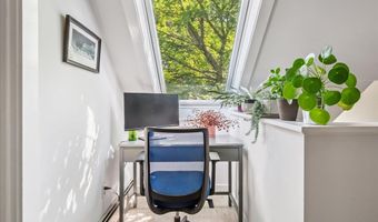 72 Lakeview Ter Unit D, Burlington, VT 05401