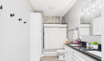 214 E Wapello St, Agency, IA 52530