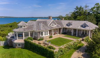 7 Clay Pit Ln, Aquinnah, MA 02535