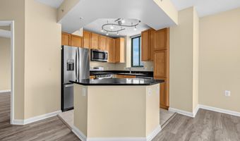 851 N GLEBE Rd 1419, Arlington, VA 22203