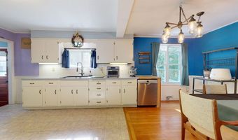 69 Arlington Ct, Burlington, VT 05408