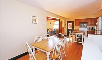 12 Draper Ave, Middletown, RI 02842