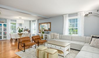 42 Chestnut St 11, Bethel, CT 06801