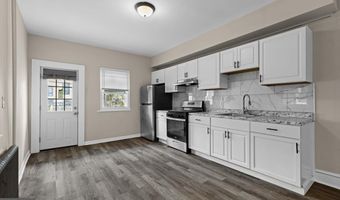 6640 LEEDS St, Philadelphia, PA 19151