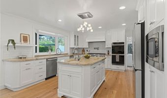 28925 Medea Mesa Rd, Agoura Hills, CA 91301