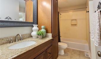 407 Palermo Dr, Ballwin, MO 63021